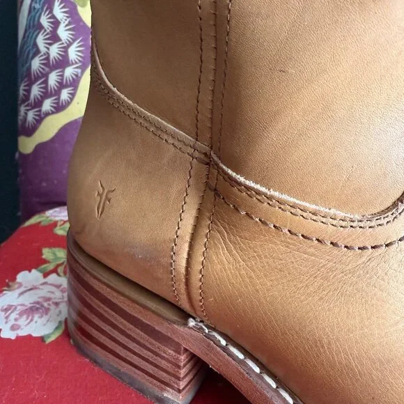 Frye Campus 14L Wide Calf - Banana - Picture 3 of 9